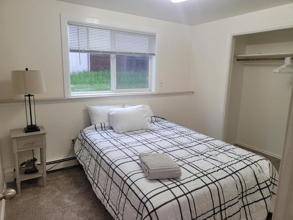 Newly Furnished Relaxing Stay フェアバンクス エクステリア 写真